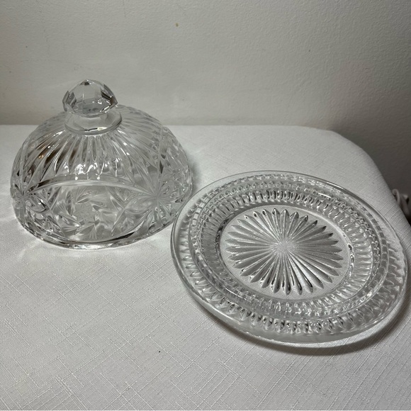 vintage crystal butter dish, American Cut Glass "Eleanor" collection, Pinwheel - Picture 4 of 7